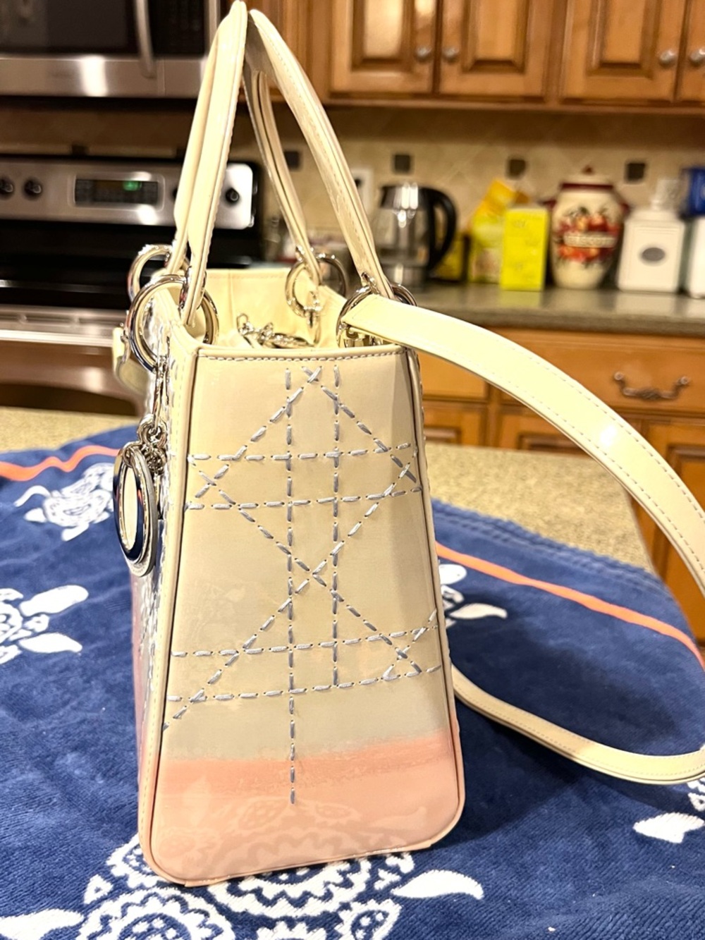 Lady Dior Leather Medium Ombre Patent Cannage satchel Limited Edition - Picture 7 of 11